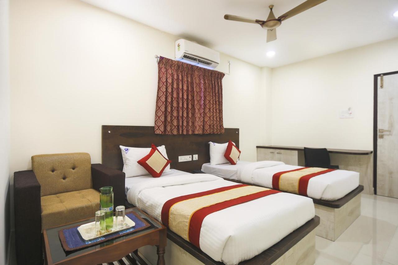 Balaji residency Hotel Chennai Bagian luar foto